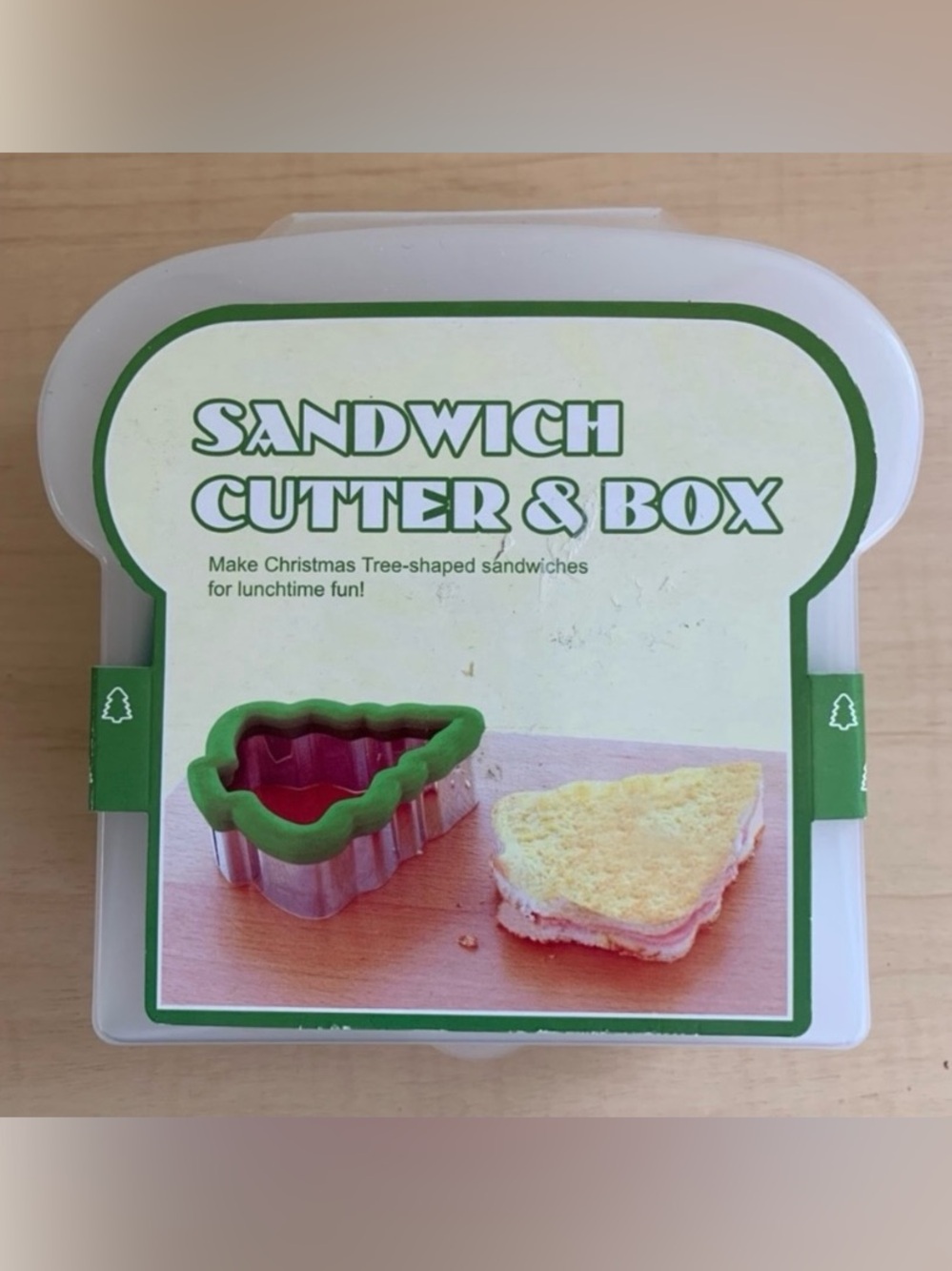 Christmas Tree Stainless Steel Sandwich Cutter and Plastic Storage Box New